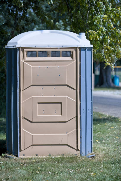 Best Portable toilet rental cost  in Topeka, IN